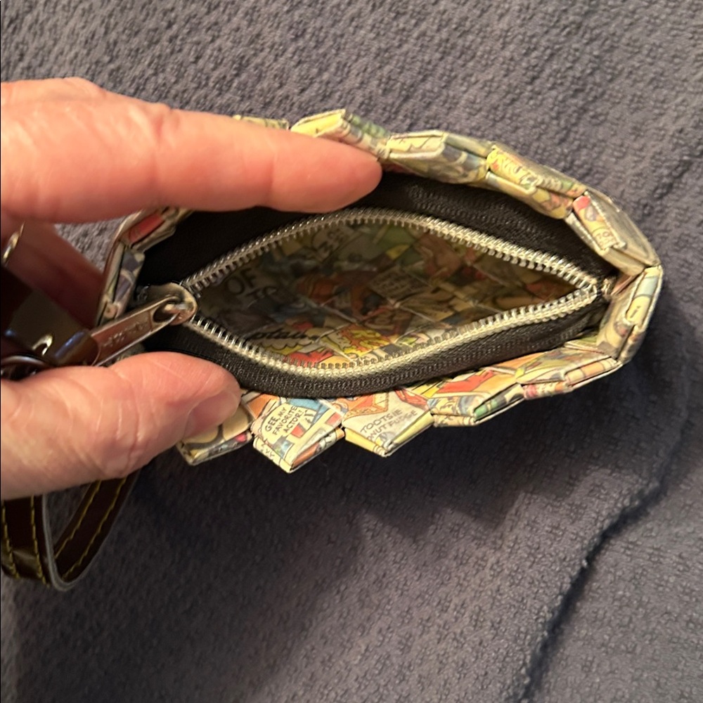 Wallets - Picture 5 of 6